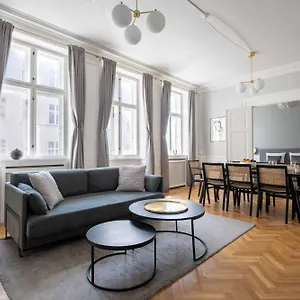  Apartment Lavish 4Br Apartment In The Heart Of Cph By The Canals